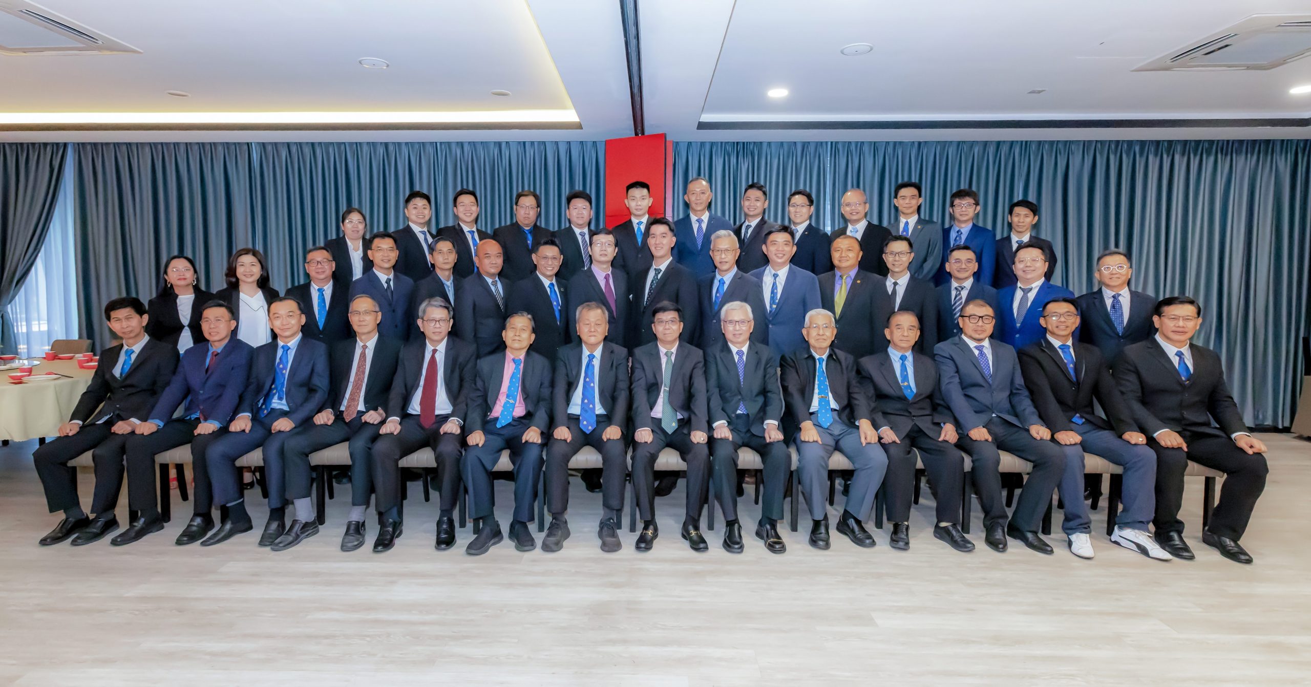 2022-2023年槟城锺灵校友会理事会全体照